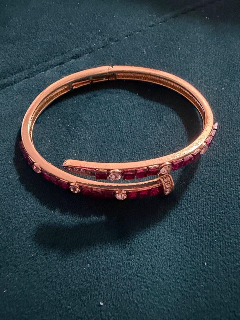 Fuchsia Crystal Hinged Bangle With Gold Bracelet - Picture 2 of 3